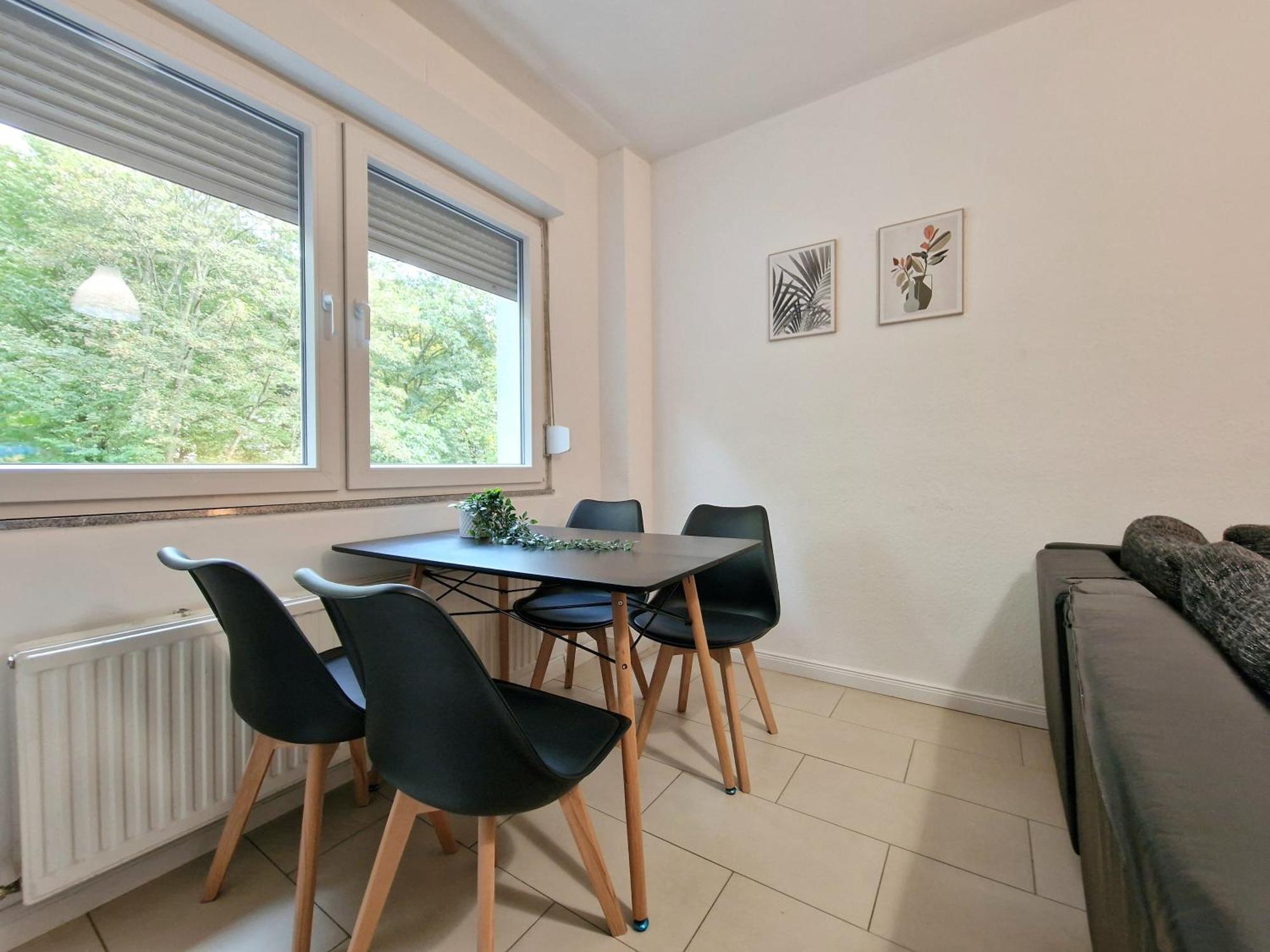 Hauptbahnhof Universitaetsklinikum Messe Evonik エッセン 部屋 写真